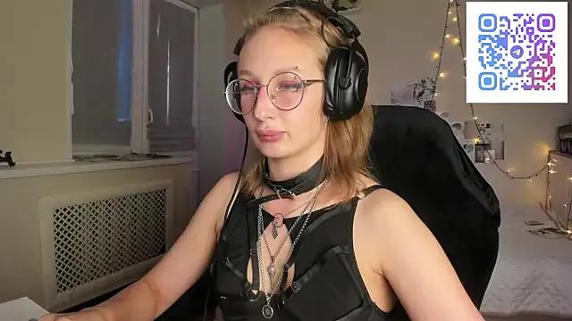 FairyFennec from StripChat is Freechat