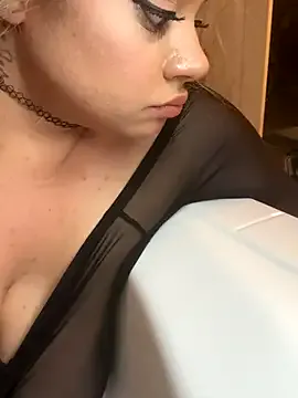 Fantasyofurdreamzxxx from StripChat is Freechat