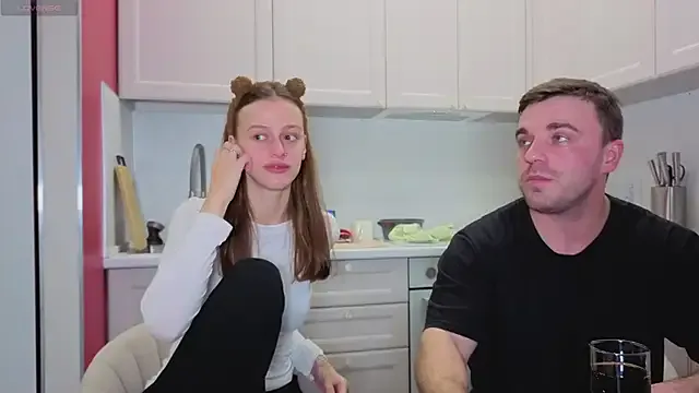 Girls: try live performances with matured performers, from dancing to quirks, in a variety of beautiful sex cams.