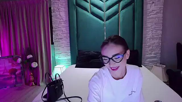 Girls: try live performances with matured performers, from dancing to quirks, in a variety of beautiful sex cams.