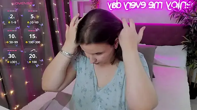 FeralPeach from StripChat is Freechat