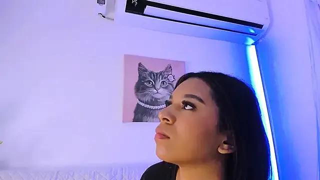 Fernanda_brown18 from StripChat is Freechat