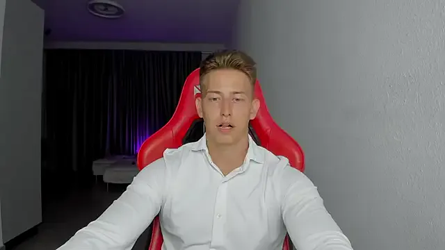 find0m_master from StripChat is Freechat