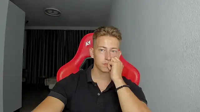 find0m_master from StripChat is Freechat