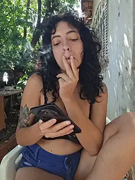 Flora-latin-girl from StripChat is Freechat