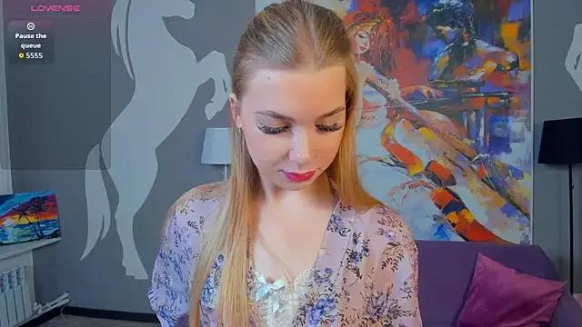 FloraBonde from StripChat is Freechat