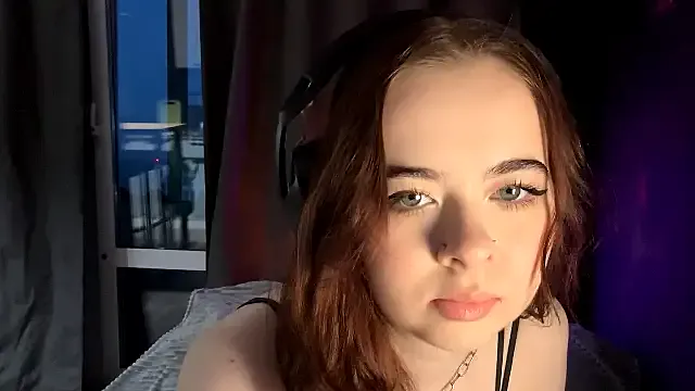 FloralAtoll from StripChat is Freechat