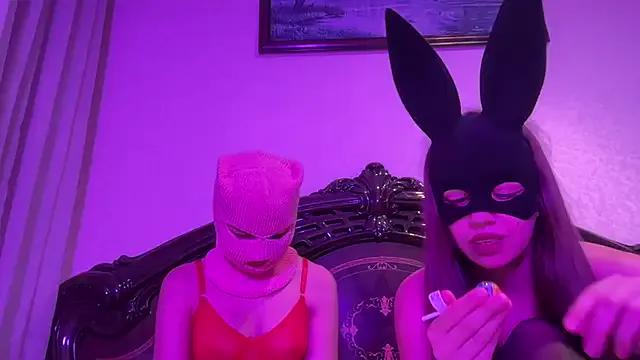 Girls: try live performances with matured performers, from dancing to quirks, in a variety of beautiful sex cams.