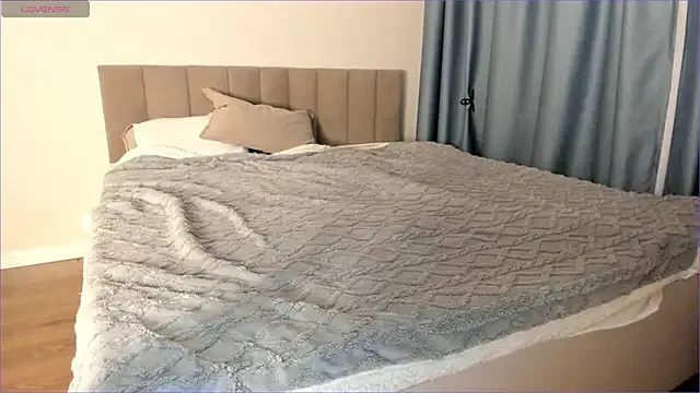 foxy_dreamss from StripChat is Freechat