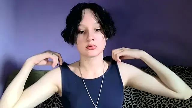 FoxyLina from StripChat is Freechat