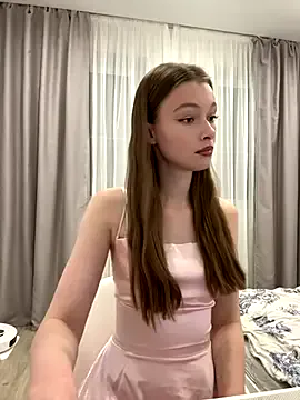 FriendlyFire_18 from StripChat is Freechat