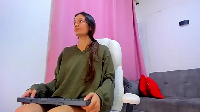 Gaaby_foxx from StripChat