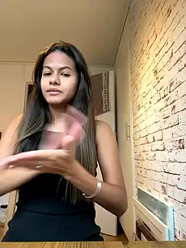 Gaby_pinheirO from StripChat is Freechat