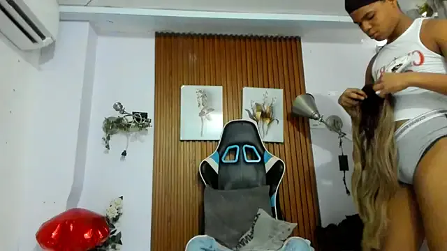 Girls: try live performances with matured performers, from dancing to quirks, in a variety of beautiful sex cams.