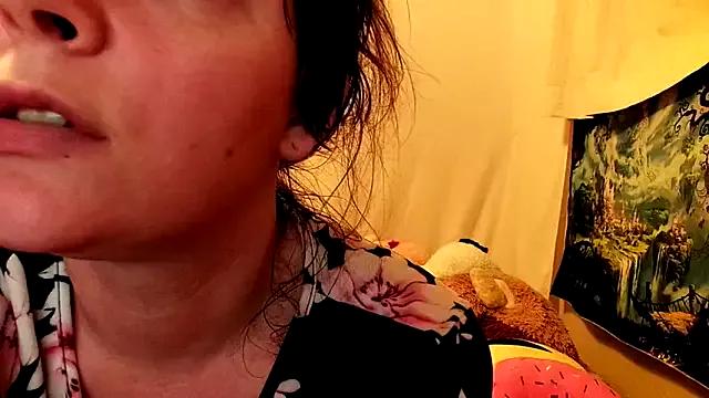 GamerGirlRoxyAndLee from StripChat is Freechat
