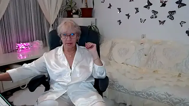 Ghertrude52 from StripChat