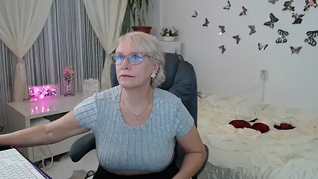 Ghertrude52 from StripChat