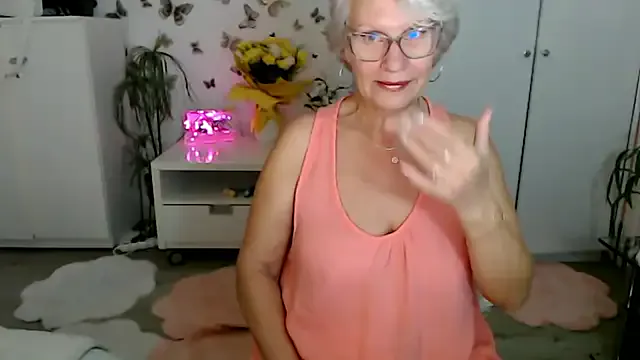 Ghertrude52 from StripChat