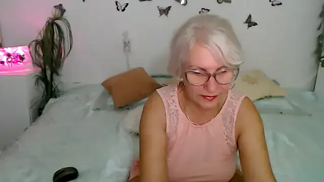Ghertrude52 from StripChat