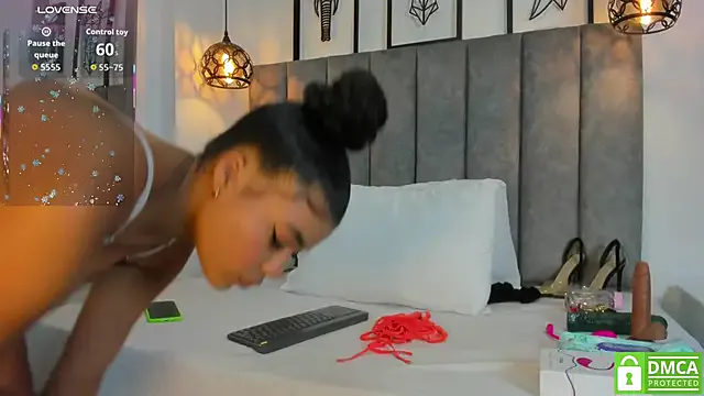 Girls: try live performances with matured performers, from dancing to quirks, in a variety of beautiful sex cams.