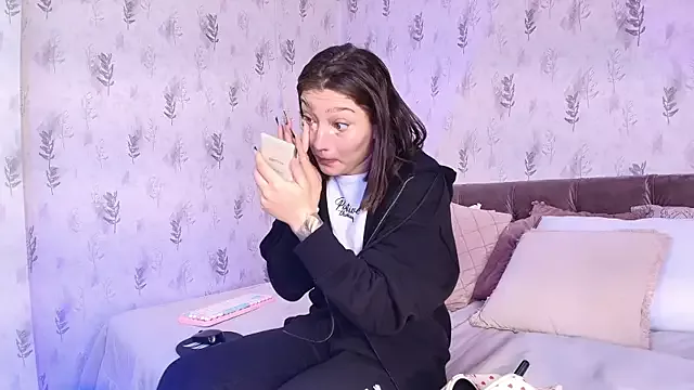 Giaa_Ross from StripChat