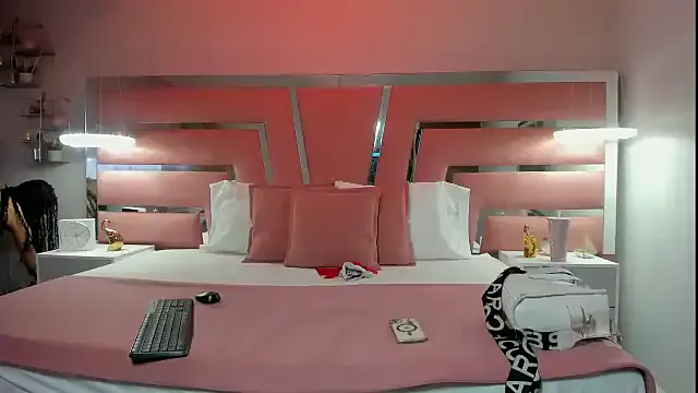 GiadaParisi from StripChat is Freechat