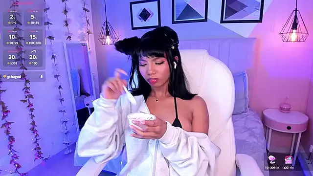 Girls: try live performances with matured performers, from dancing to quirks, in a variety of beautiful sex cams.