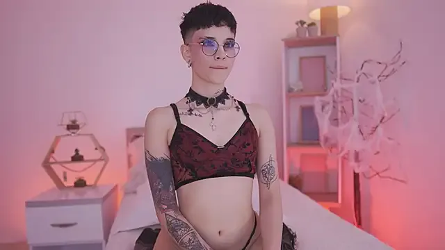 Giia_Moretti_ from StripChat is Freechat