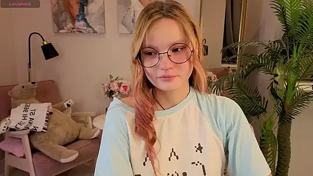 Ginger_Emma from StripChat is Freechat