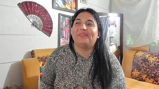 Girl_luna_ from StripChat is Freechat
