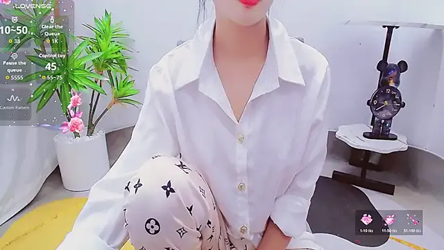 Girls: try live performances with matured performers, from dancing to quirks, in a variety of beautiful sex cams.