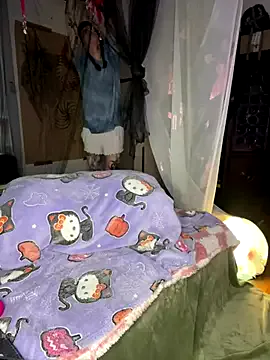 giuli_zerozero from StripChat is Freechat