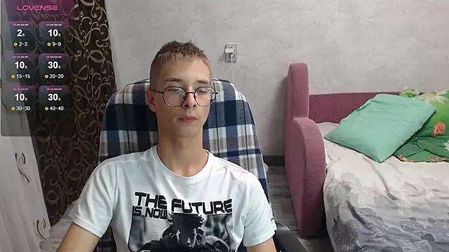 glasses_cat from StripChat is Freechat
