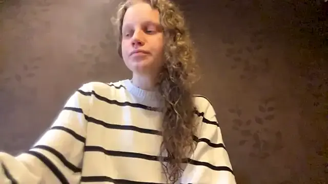 GlyndaCaver from StripChat is Freechat