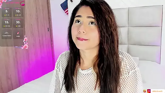 Girls: try live performances with matured performers, from dancing to quirks, in a variety of beautiful sex cams.