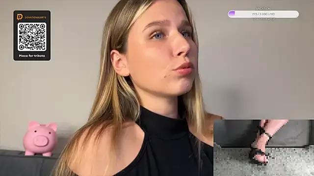 GoddessRoss from StripChat is Freechat