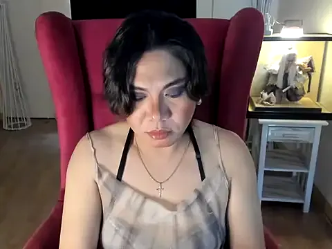 GoldenTs69 from StripChat is Freechat