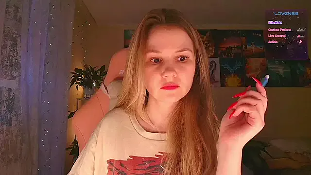 GoodWitch_ from StripChat