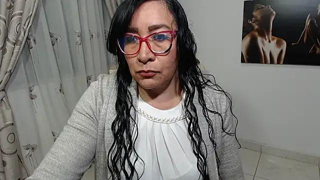 Grace_mature_milf from StripChat is Freechat