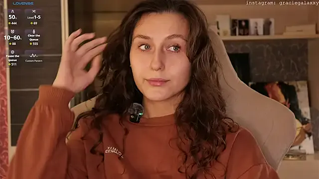 Girls: try live performances with matured performers, from dancing to quirks, in a variety of beautiful sex cams.