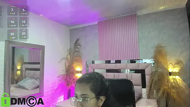 griselle_rousse from StripChat is Freechat