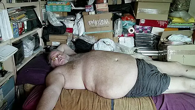 hadeszeuss2 from StripChat is Freechat