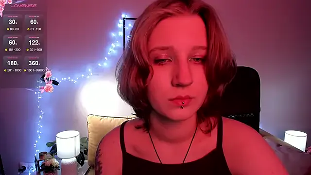 Hailey_Foxy from StripChat is Freechat