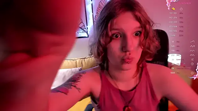 Hailey_Foxy from StripChat