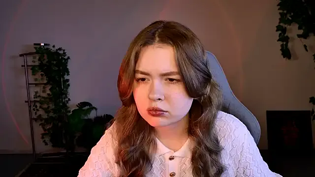 HaleySun from StripChat is Freechat