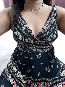 Half_girlfrnd_530 from StripChat is Freechat