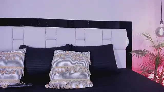 Hanna_palmer_ from StripChat is Freechat