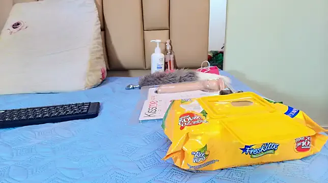 hannah_teehn from StripChat is Freechat