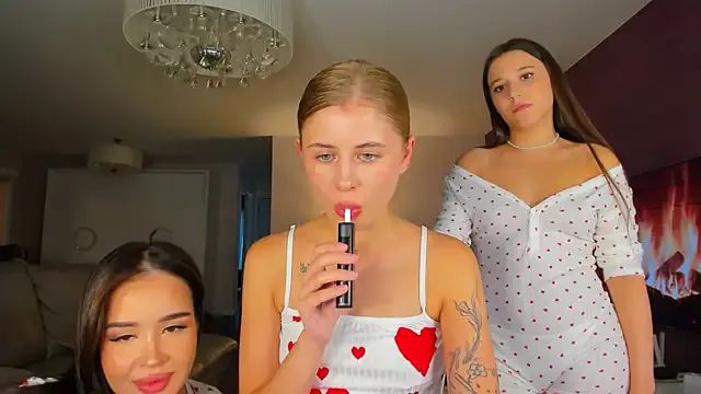 Girls: try live performances with matured performers, from dancing to quirks, in a variety of beautiful sex cams.