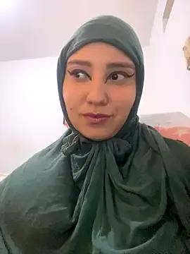 hannahayat from StripChat is Freechat